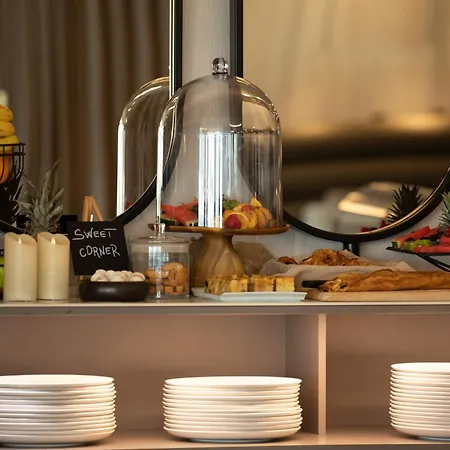 Marinus Hotel