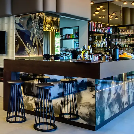 Marinus Hotel