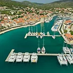 Marinus Hotel Marina