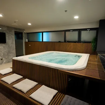 Marinus Hotel 4*