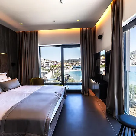 Marinus Hotel