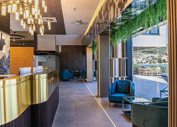 فندق Marinus 4*